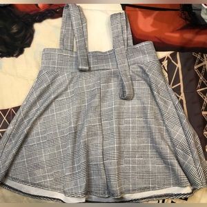 Checker skirts with strings